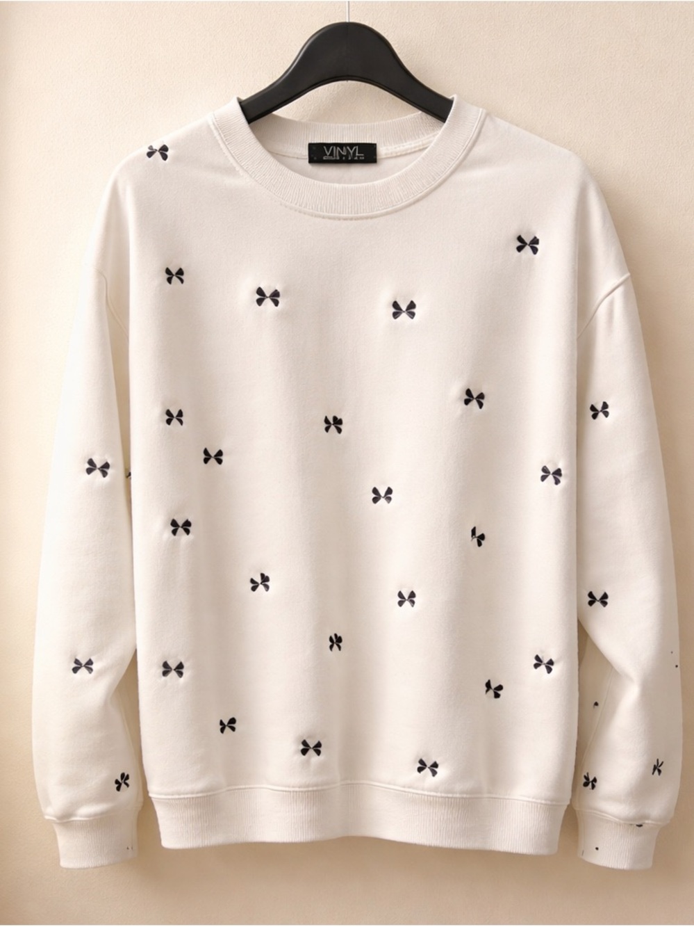 White Embroidered Bow-Print Crewneck Sweatshirt